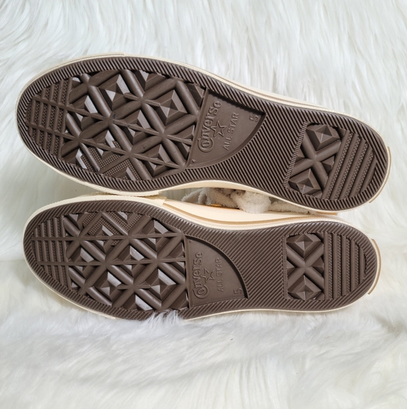 Converse Chuck Taylor All Star High Top Tan 7 Women / 5 Men NWOB - Picture 5 of 6